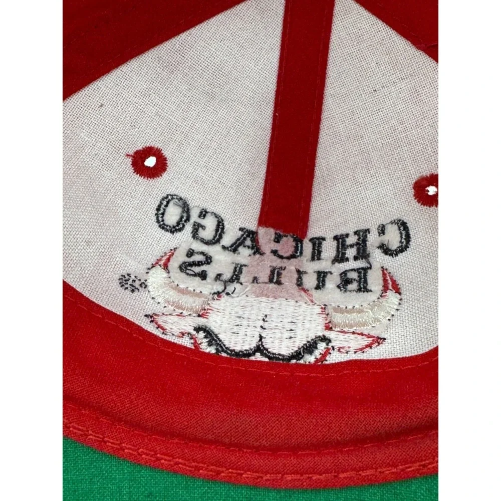Vintage 1990's Chicago Bulls Plain Logo Snapback‎ Backside Spellout Red Hat Cap